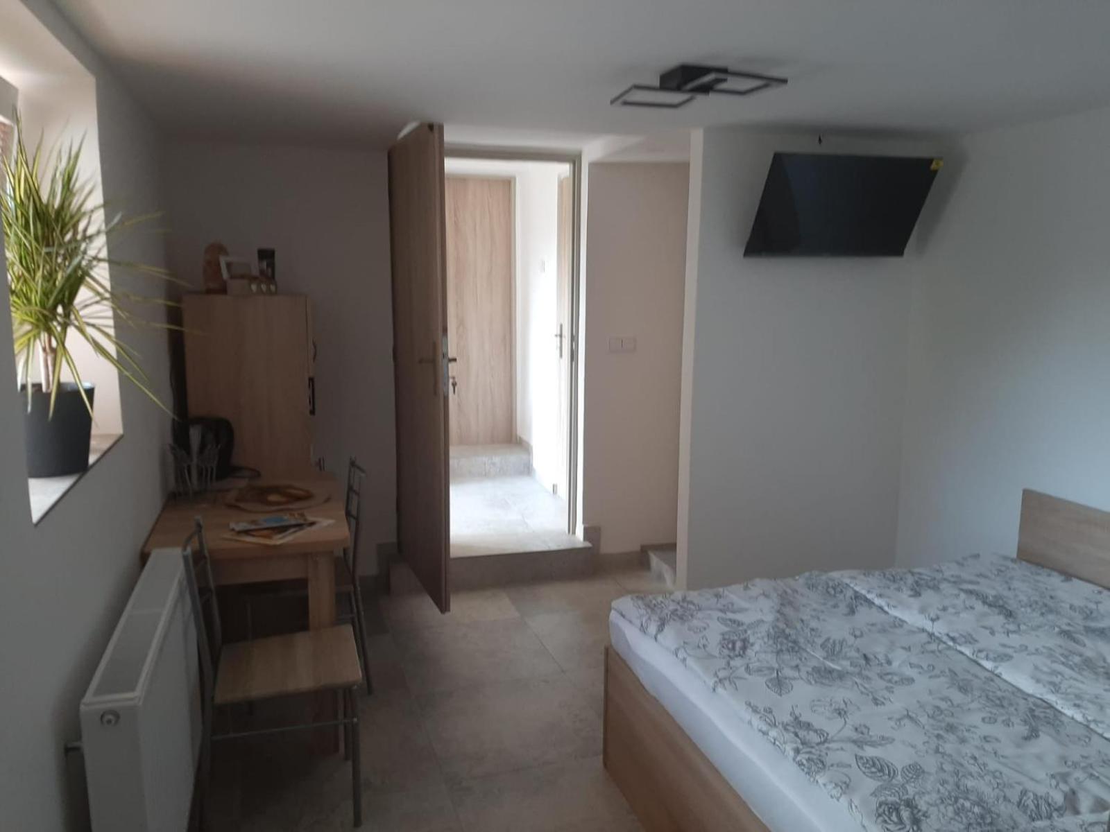 Apartman Luka 2 Buchlovice Exterior photo
